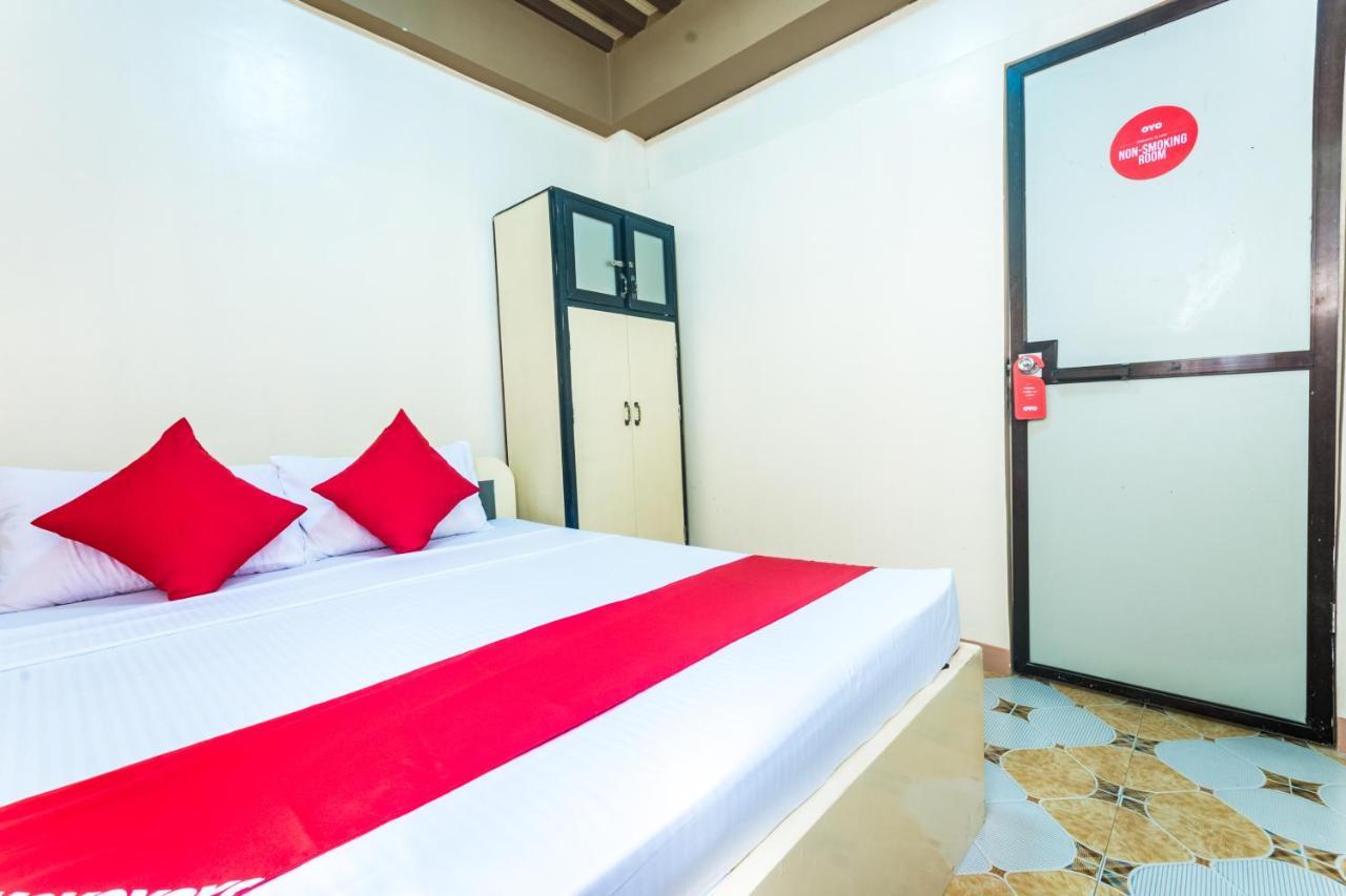 Oyo 569 Alt Complex Otel Lapu-Lapu City Dış mekan fotoğraf